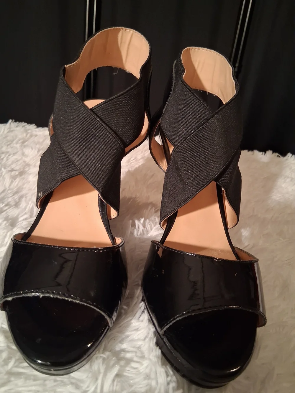 Liz Claiborne Black Patent & Fabric Crisscross Slingback Heels NWOT